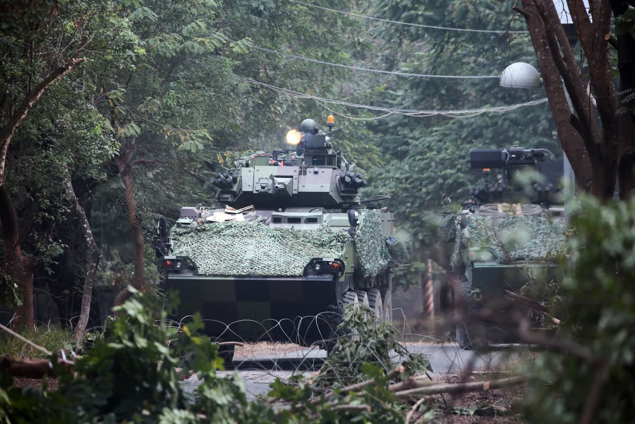 2022年1月、高雄で行われた台湾陸軍歩兵訓練司令部主催の中国による侵略を想定した軍事演習の様子。