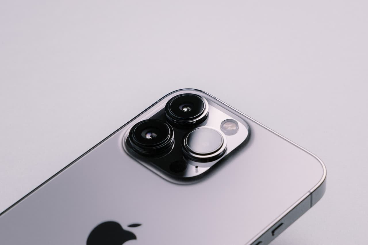 iPhone 14 Proはホールパンチカメラを搭載か