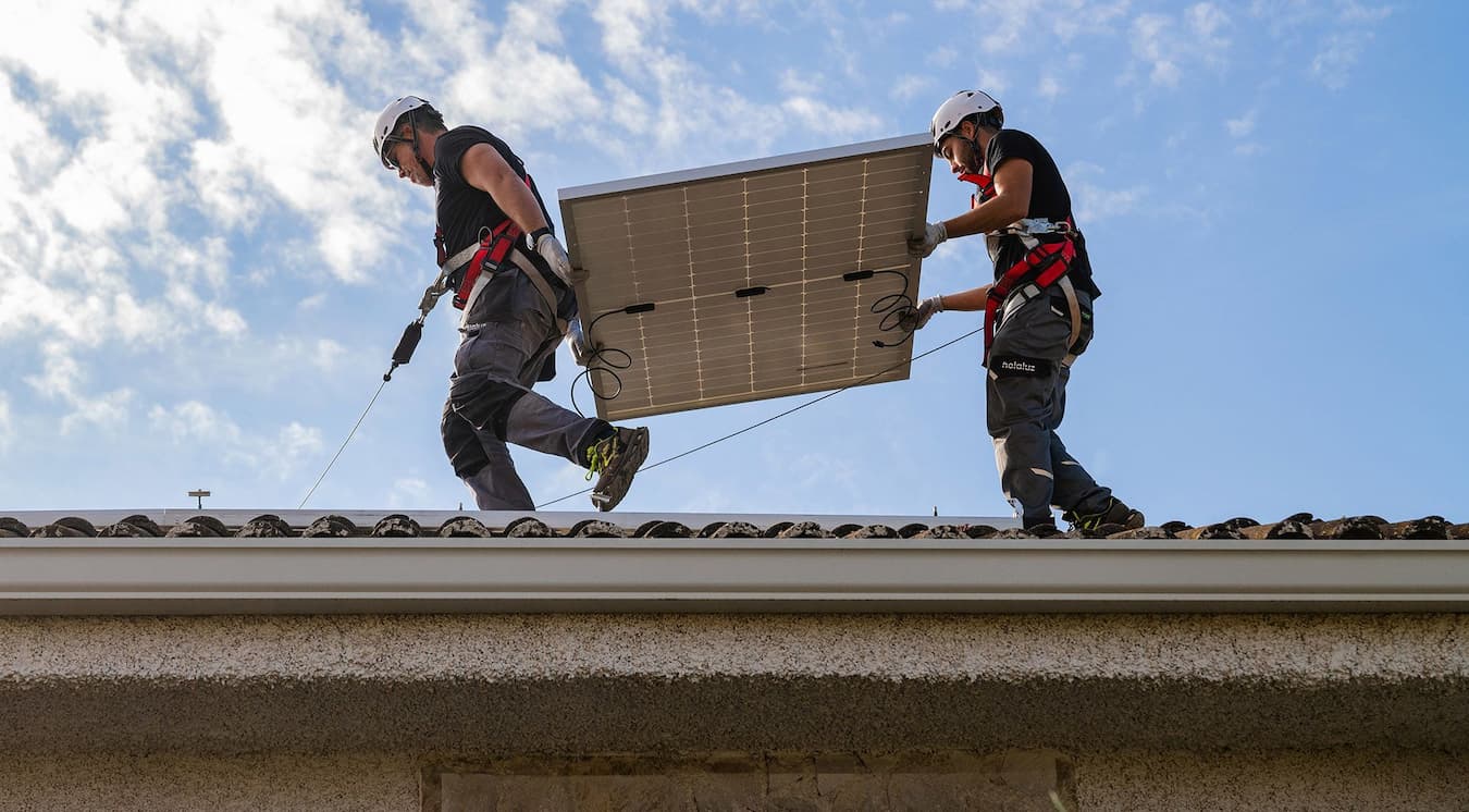 スペインで屋上太陽光発電が本格化 ロシア産ガス離れを後押し