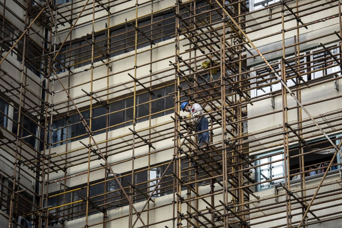 中国の銀行、借り控えで現金が溢れかえる