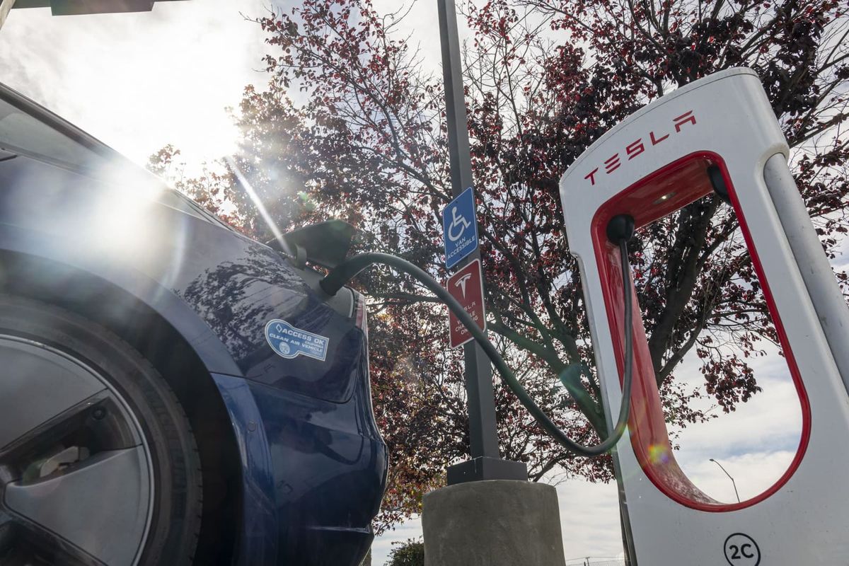 加州、ガソリン車販売禁止に関する詳細を決定