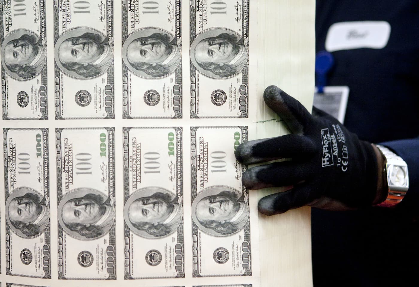 米国以外の金融機関が抱える65兆ドルの債務、隠れたリスク孕む