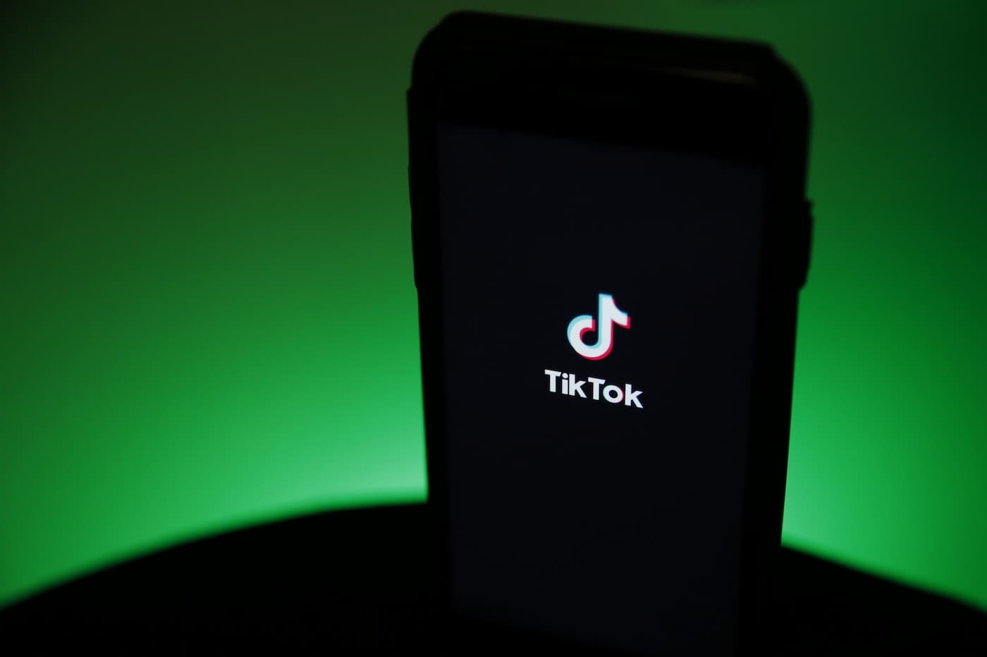 政府端末でのTikTok使用禁止法案が米上院可決