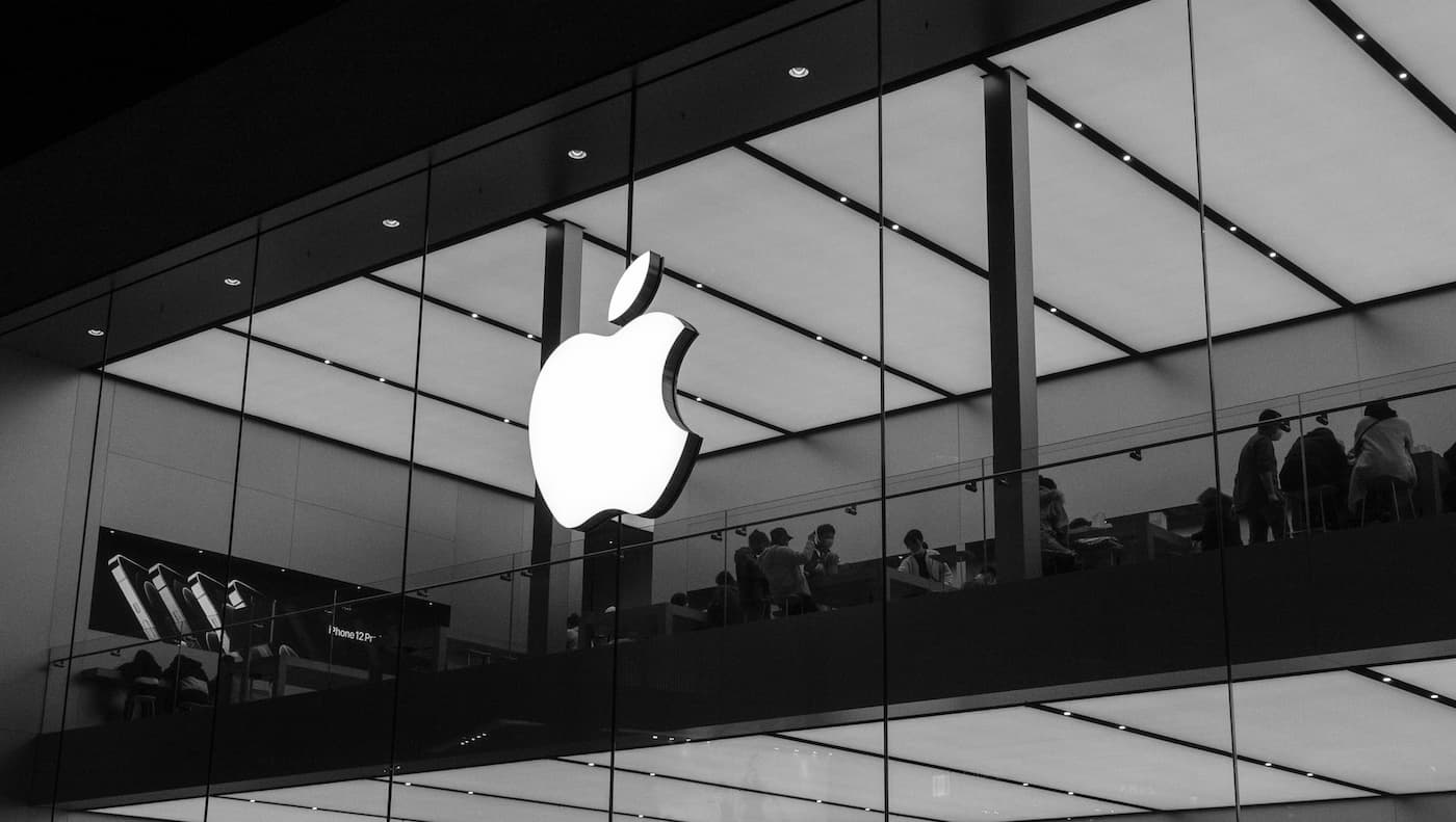 Apple、新たな収益の柱のサービス部門で組織再編が進む