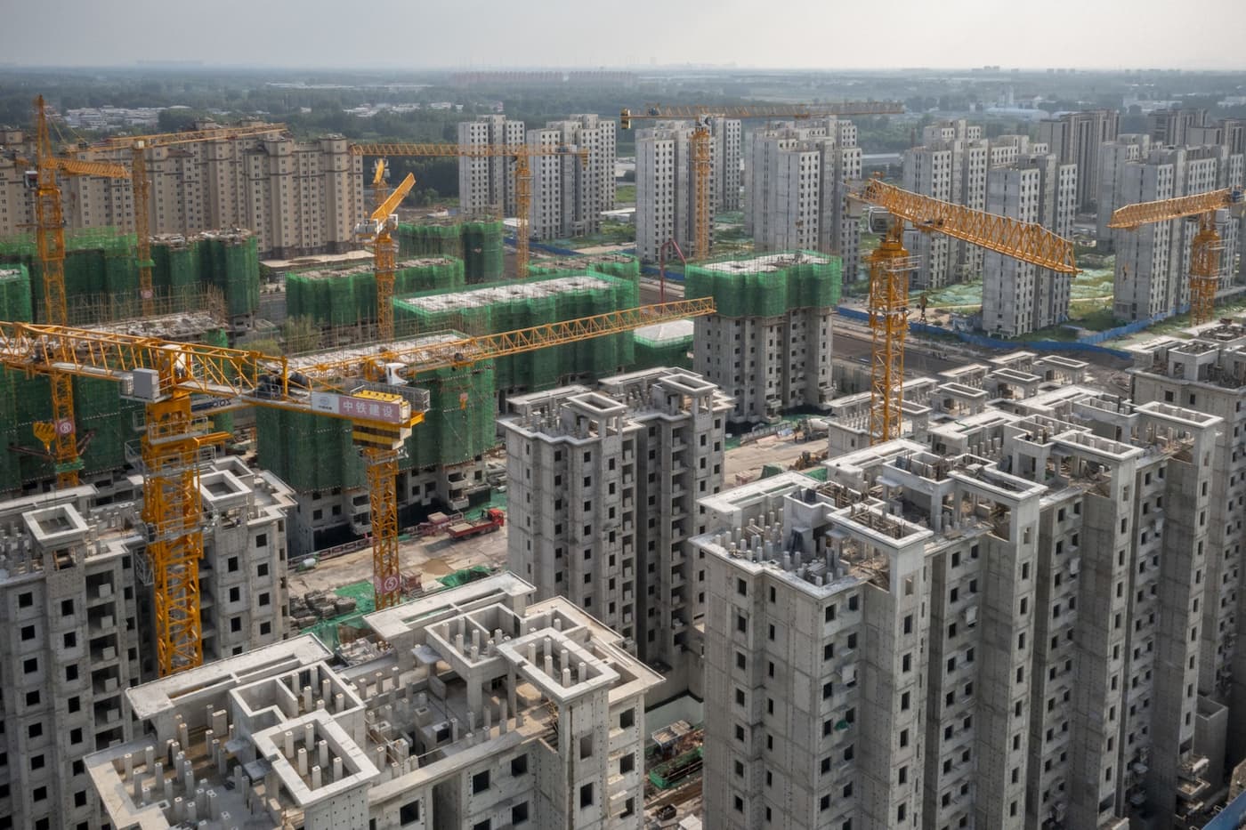 米国から中国へ深まる住宅市場の低迷と世界成長へのリスク