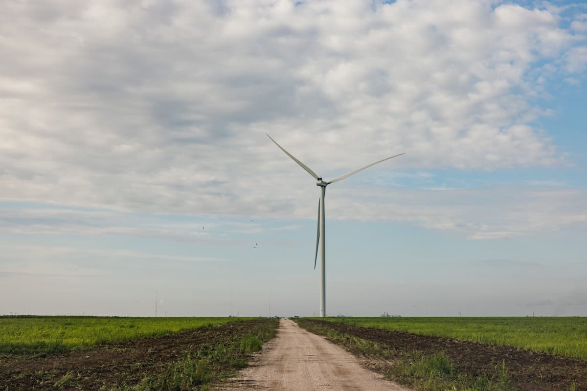 米国の風力発電の新規設備容量が56%減少、税制優遇措置の縮小で