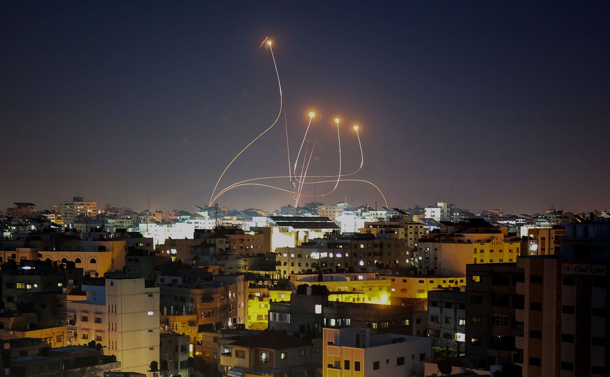 イスラエル、致命的な軍事作戦にAIシステムを組み込み始める［ブルームバーグ］