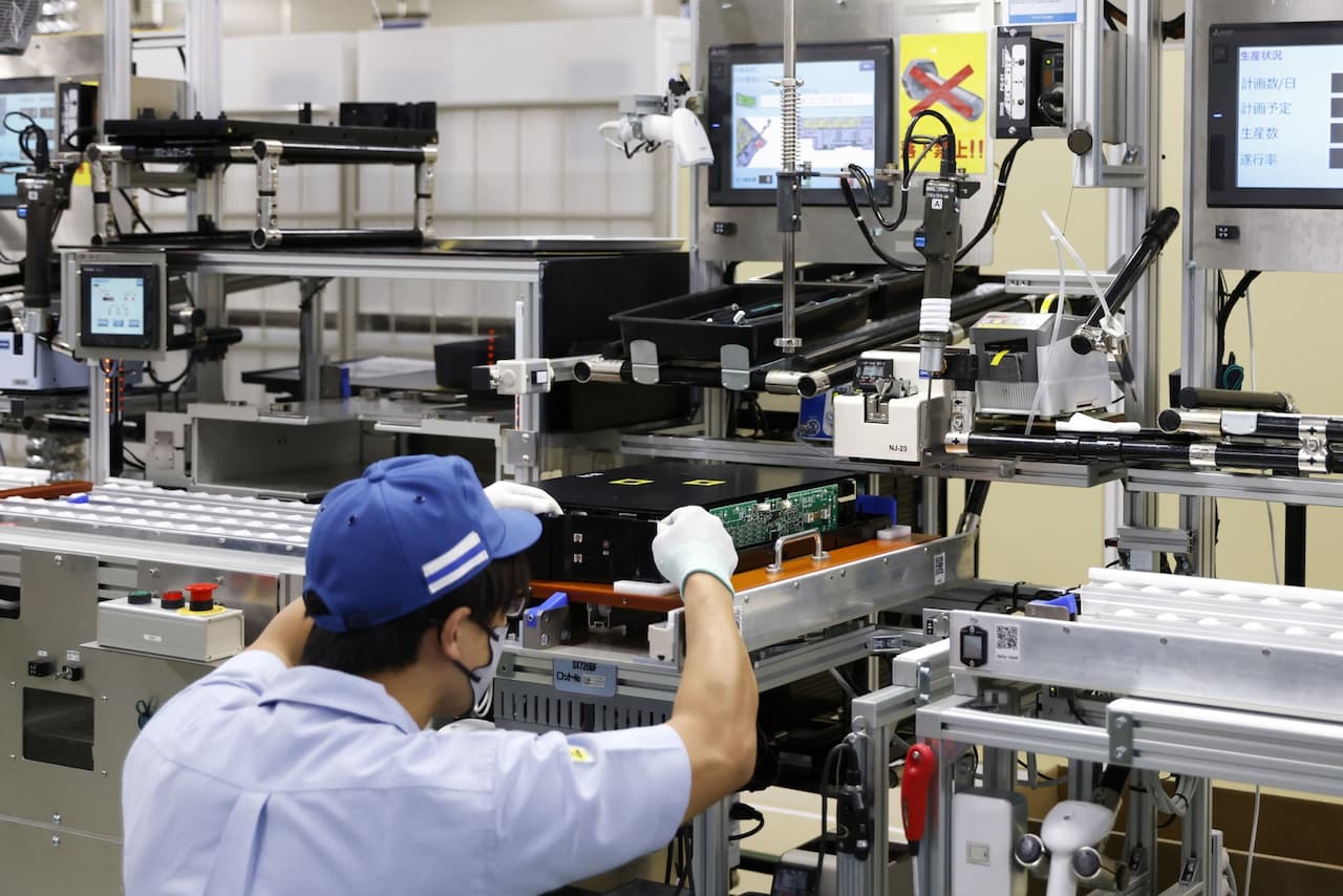 鉱工業生産が低下、供給不安による収縮リスクが高まる