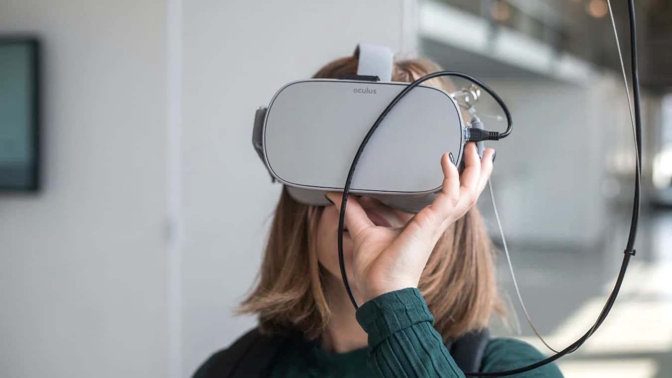 大手テックがVRヘッドセットに大金を積み上げる理由