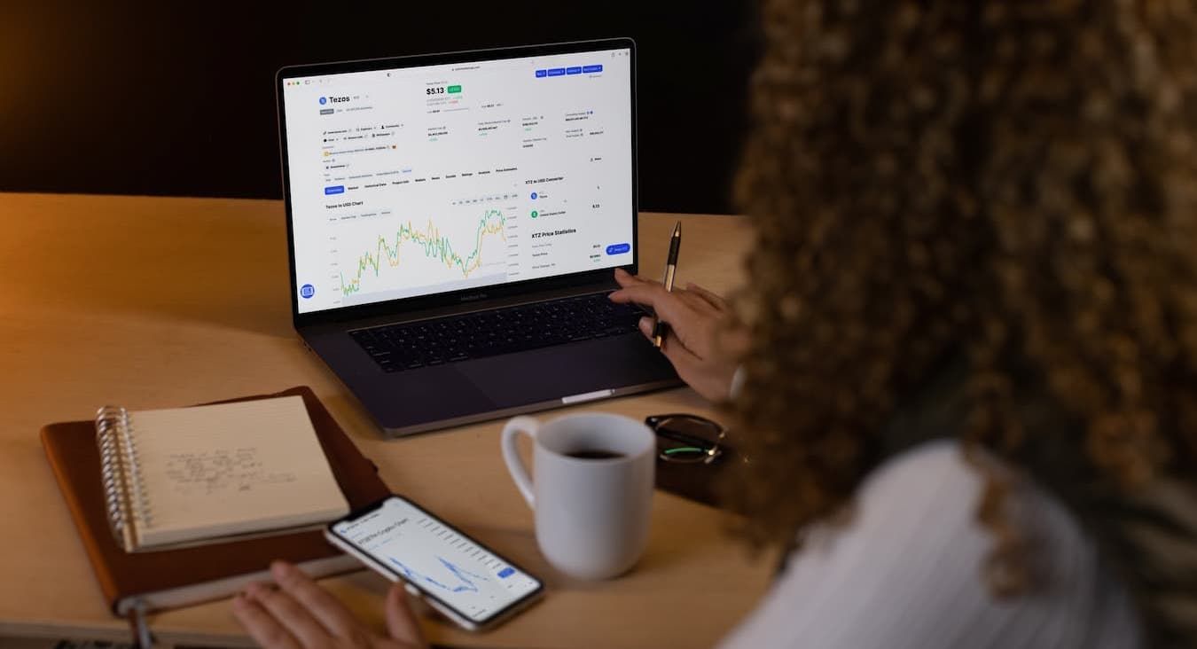 分散型金融 (DeFi) を救うのは中銀だ、奇妙に聞こえるかもしれないが - アンディ・ムカルジー