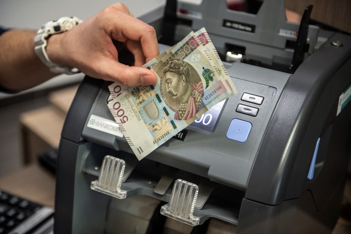 本当にデジタル通貨が必要か? - アンディ・ムカルジー