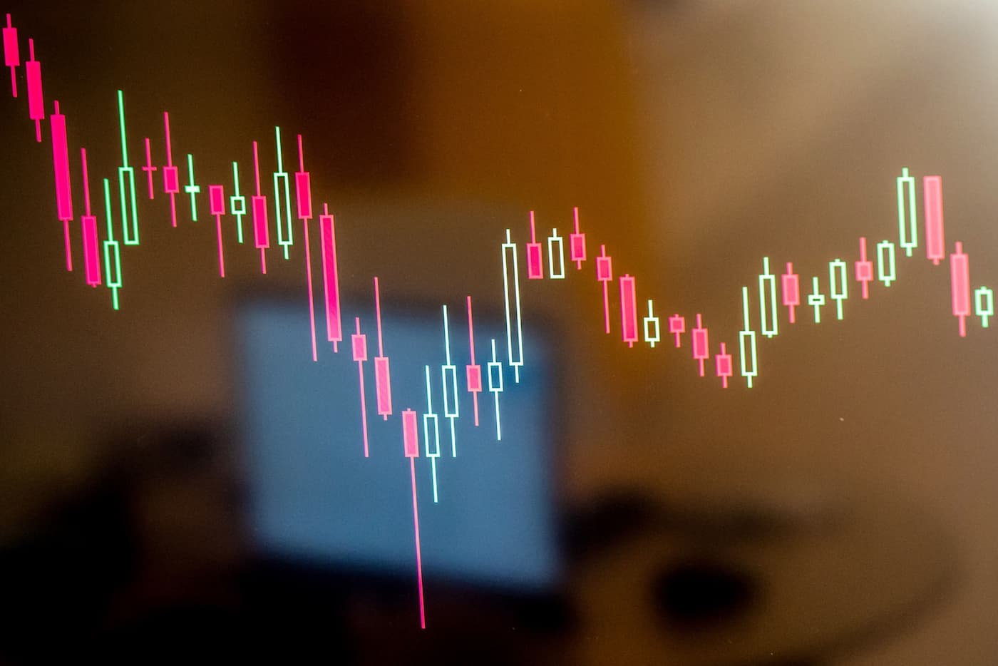 クリプトから資金逃避でDeFiが崖っぷちに