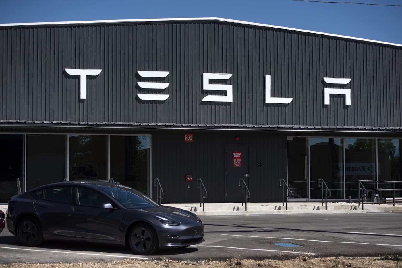 テスラ、テキサス州でリチウム精製を検討:税制優遇措置を求める