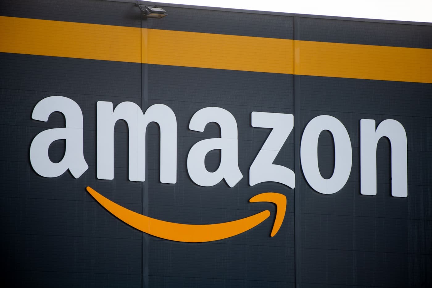 アマゾンは高騰するコストと停滞するレガシー事業に苦闘している