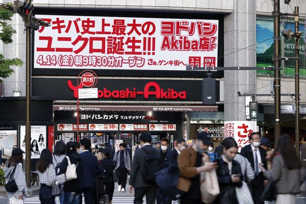 数十年にわたる停滞の後、日本の賃金はようやく上昇しつつある