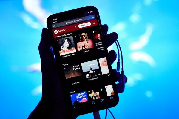 AIが作曲した曲がSpotifyに載る日： Lionel Laurent ［ブルームバーグ・オピニオン］