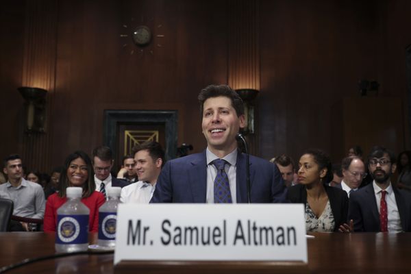 サム・アルトマンはAI規制について尋ねるべき相手ではない： Parmy Olson［ブルームバーグ・オピニオン］