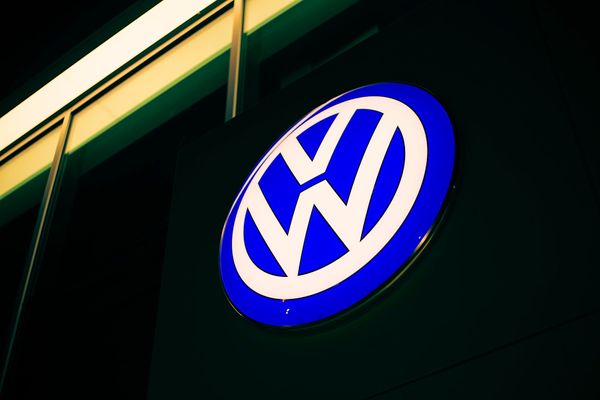 独VWのソフトウェア内製が大炎上、日本勢は「明日は我が身」