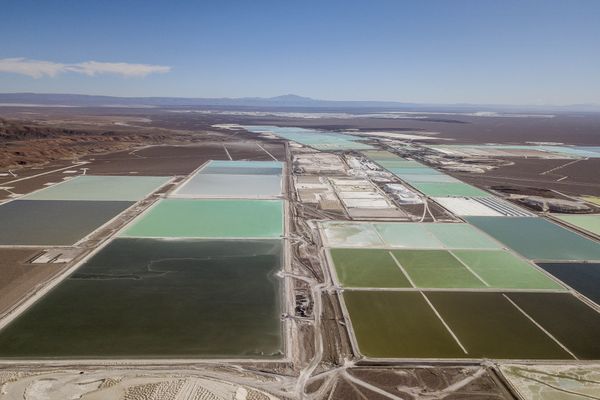 米南部と南米でリチウム開発競争が進行中［ブルームバーグ］
