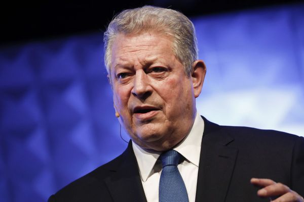 アル・ゴア、石油大手との取引で「大儲け」する金融機関を非難［ブルームバーグ］