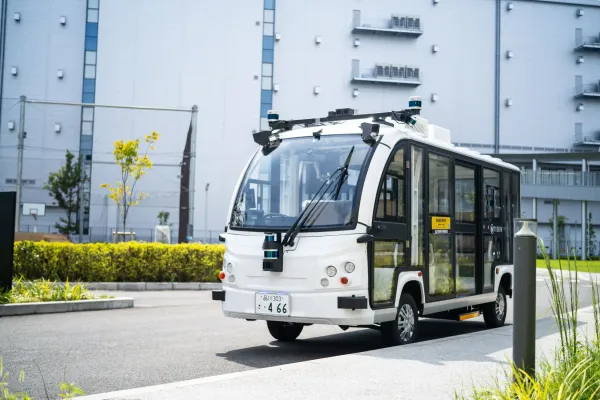 日本勢、技術要件のやさしい自律路線バスに活路